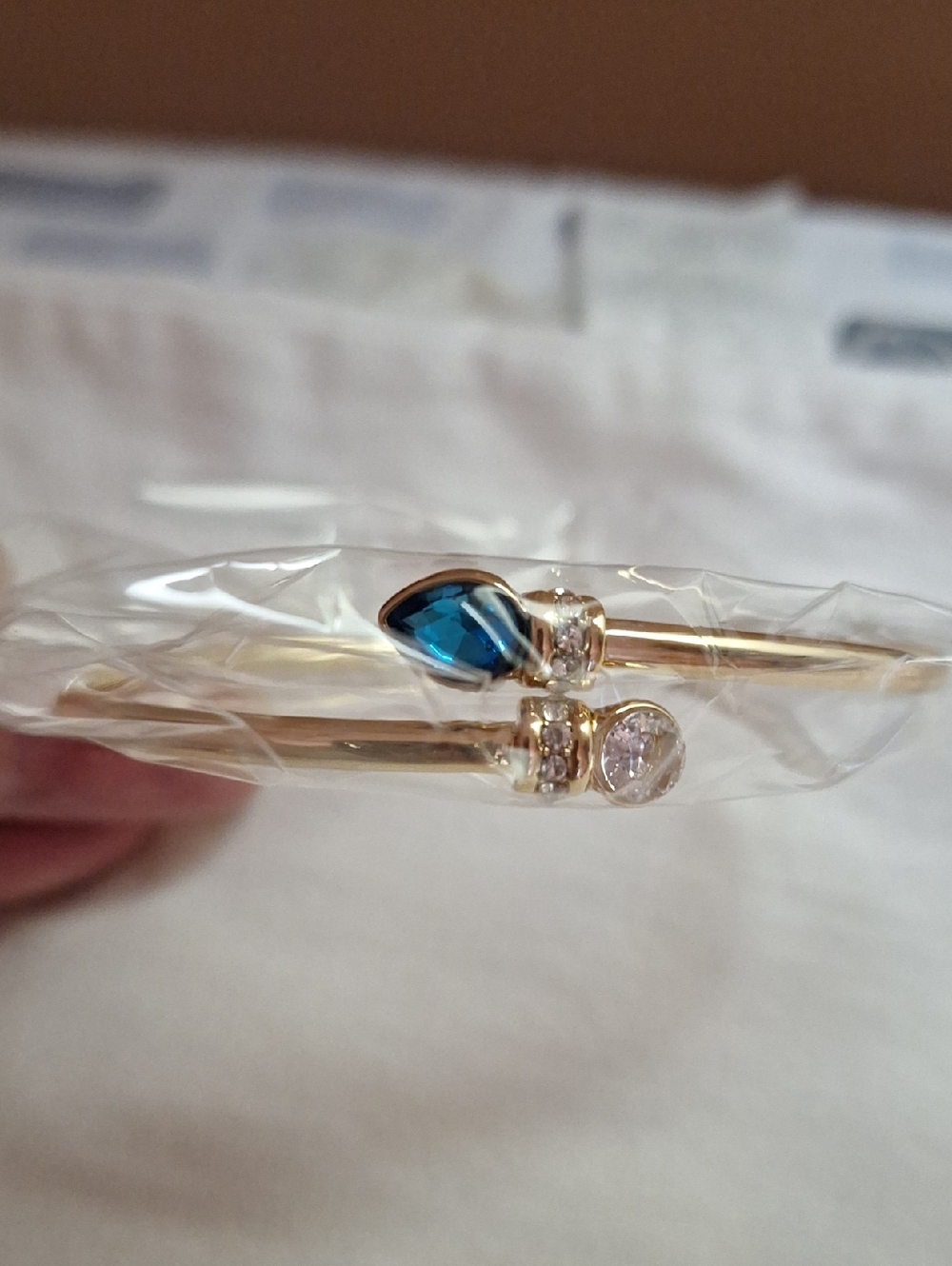 Avon Opposites Attract Bracelet - March